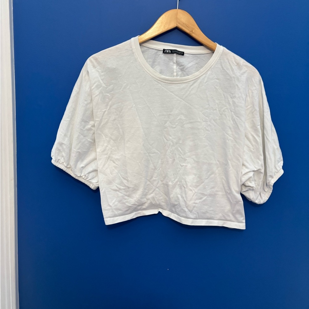 {Zara} Zara crop cropped white t rouched quarter sleeve women's size S